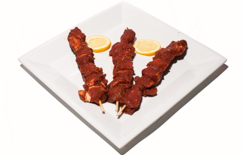 Pinchos morunos y el origen de su nombre