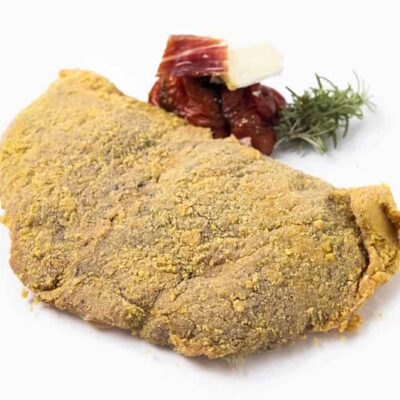 Cachopo de ternera relleno de pimientos asado con jamon iberico queso brie