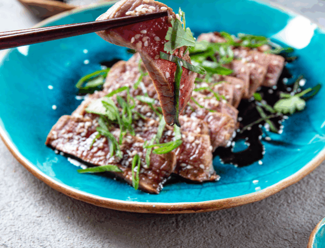 Tataki de ternera IGP con sésamo: receta ligera para el verano