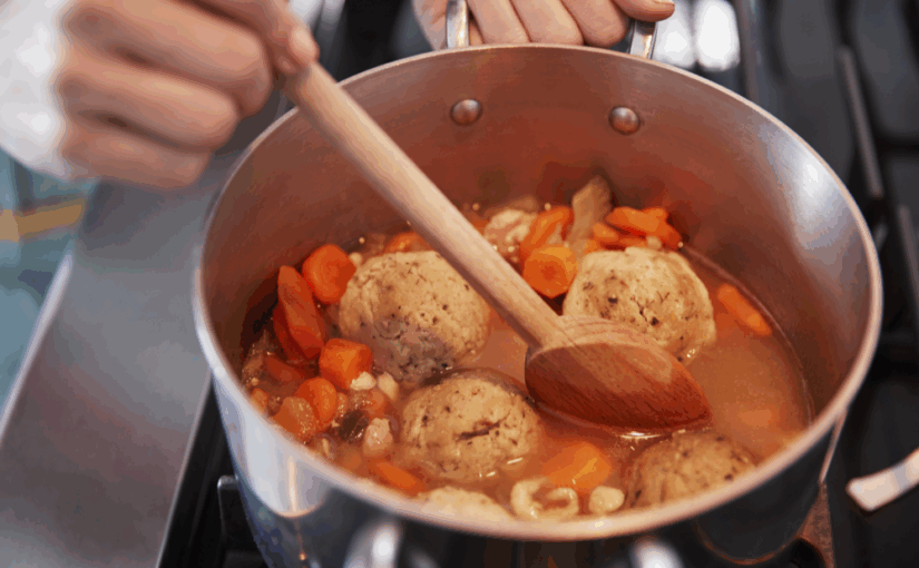 Platos calientes con carne para los días fríos